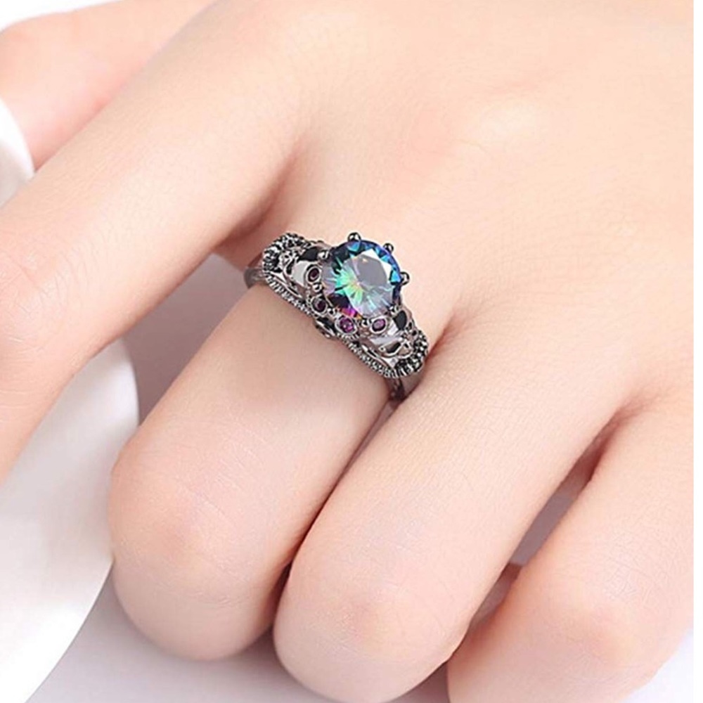 Skull Ring - Picture 2 of 4
